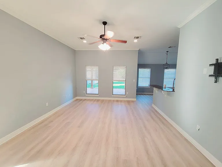 3810 Pickering Pass Dr — Photo 4