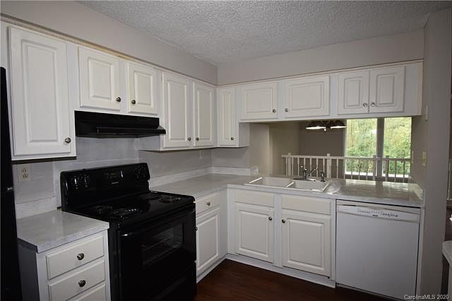 1st image of 7344 Pebblestone Dr APT B