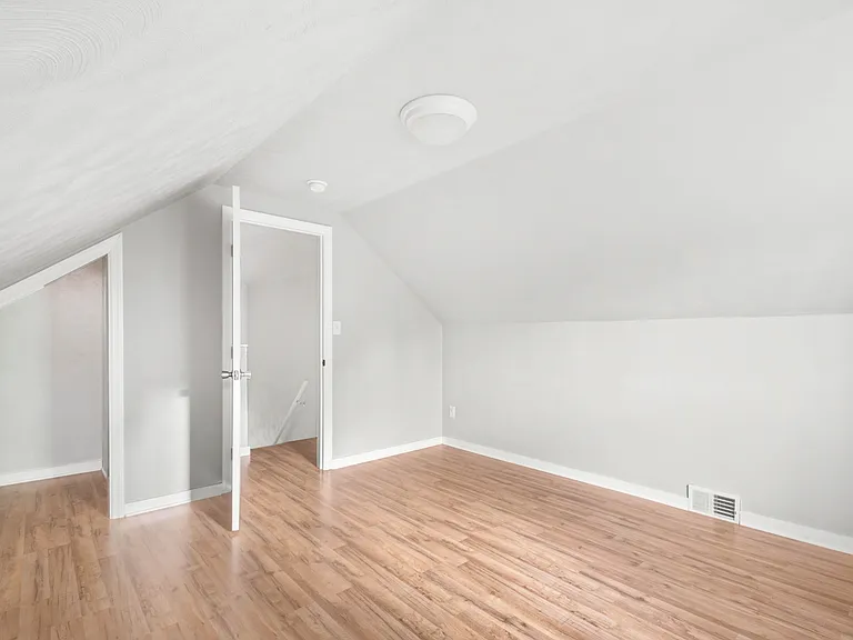 5649 Library Rd — Photo 20