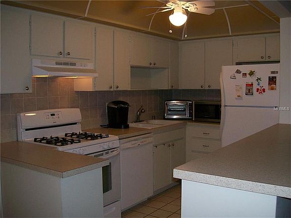 5th image of 7951 58th Ave N Unit 304