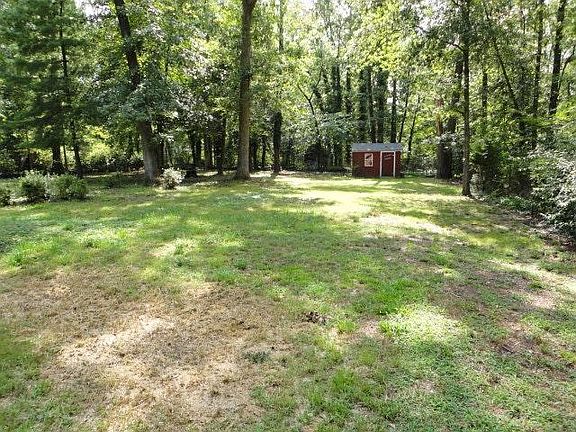 5th image of 2926 Clarendon Dr