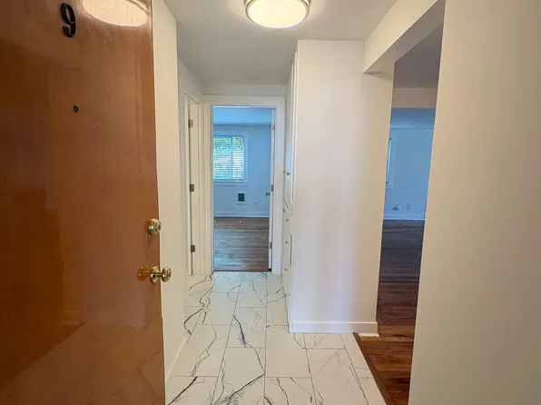 2345 Minor Ave E APT 9, Seattle, WA 98102
