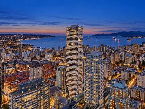 1033 Nelson St #2201, Vancouver, BC V6E 0E5