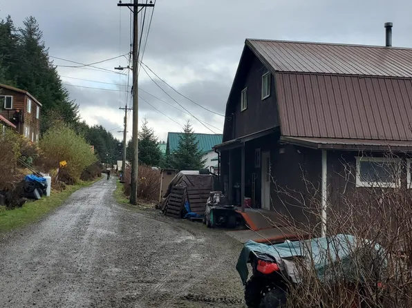 L8-B16 Tenakee Ave, Hoonah, AK 99829