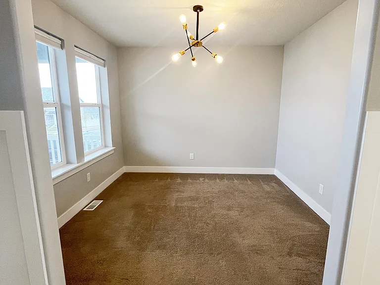 1638 W Quailhill Rd — Photo 9