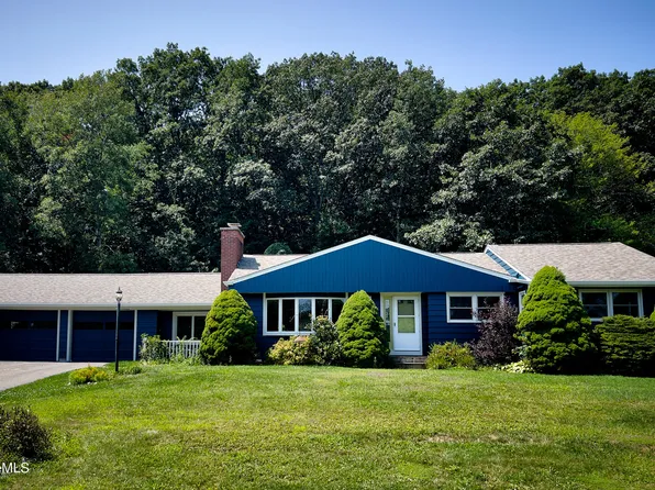 58 Deer Track Ln, Hillsdale, NY 12529