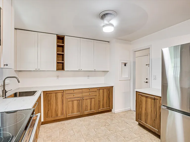 16 N High St #2 — Photo 15