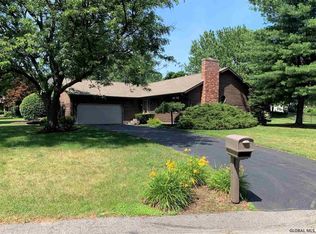 51 Huntleigh Dr, Loudonville, NY 12211
