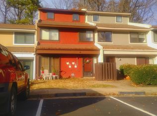 2260 Coppersmith Sq, Reston, VA 20191