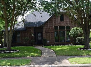 2135 Windmill Dr, Richmond, TX 77406