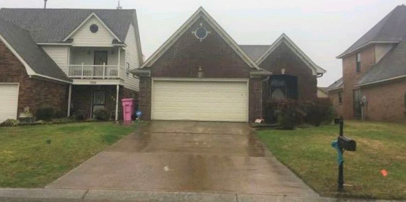 1st image of 7967 Chesterfield Dr S