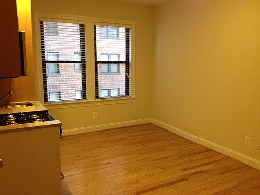 2nd image of 1833 New Hampshire Ave NW APT 305