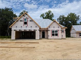 328 Leach Creek Dr, Pinehurst, NC 28374