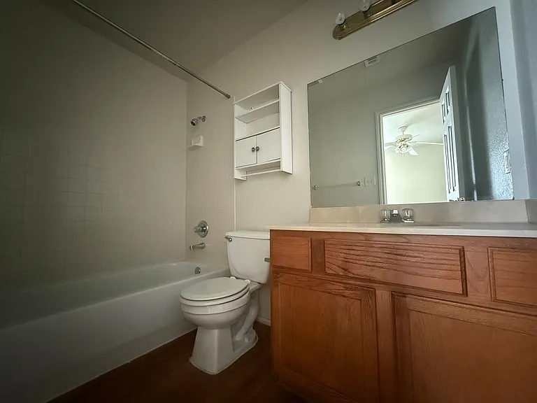 3301 Hereford Ln — Photo 16