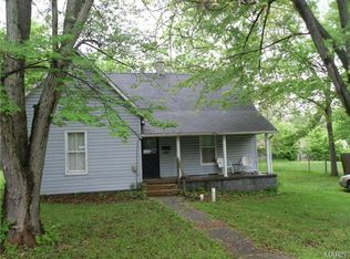 911 S Washington St, Farmington, MO 63640