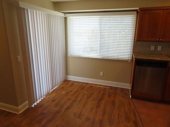5th image of 4370-76 Cleveland Ave #4376