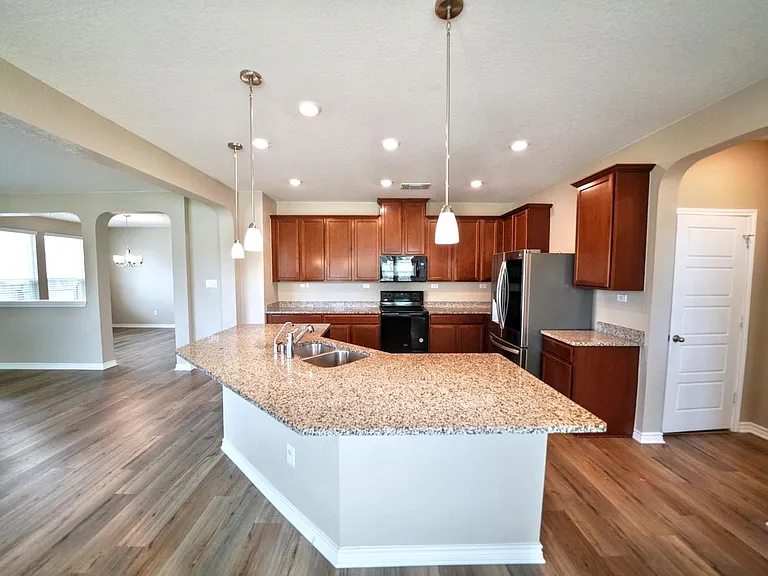 107 Kyle Cv — Photo 16