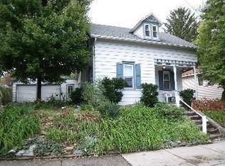 330 N Cedar St, Lititz, PA 17543