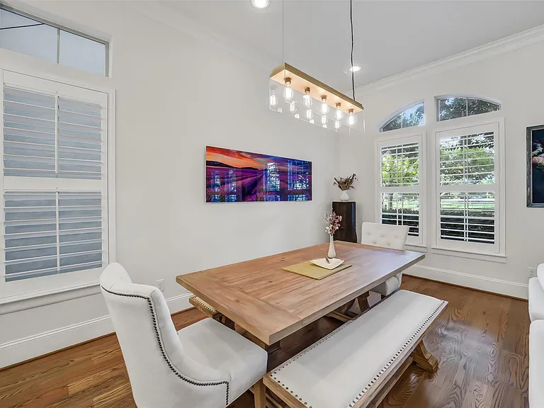1110 Lake Pointe Pkwy — Photo 5