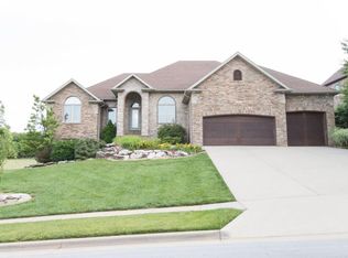 5814 S Northern Ridge Rd, Springfield, MO 65810