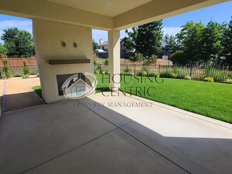 637 Lincoln Ct — Photo 50