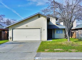 1126 Lark St, Hanford, CA 93230