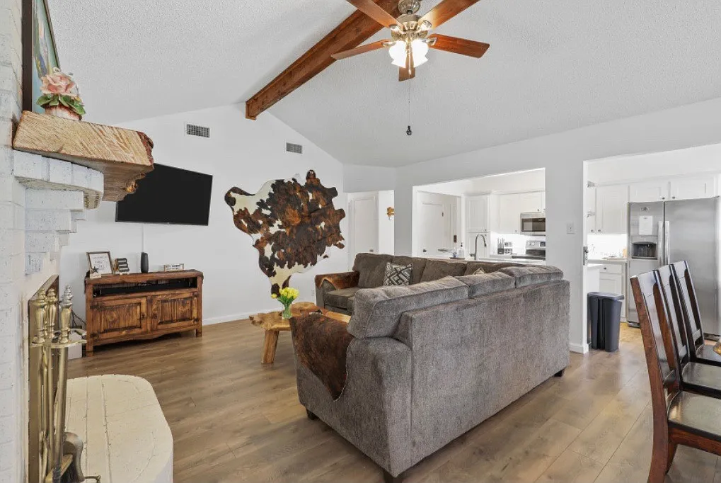Eagle Mountain Cir, Fort Worth — Photo 4