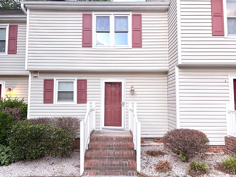6813 Glendower Rd #B — Photo 1