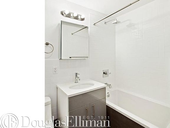 5th image of 3671 Broadway APT 58