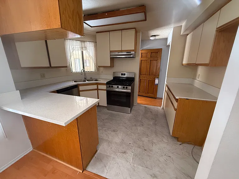 401 W Dryden St #104 — Photo 3