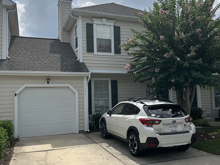 1824 Kensal Green Dr — Photo 1