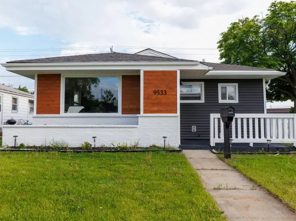 9533 West Silver Spring DRIVE, Milwaukee, WI 53225