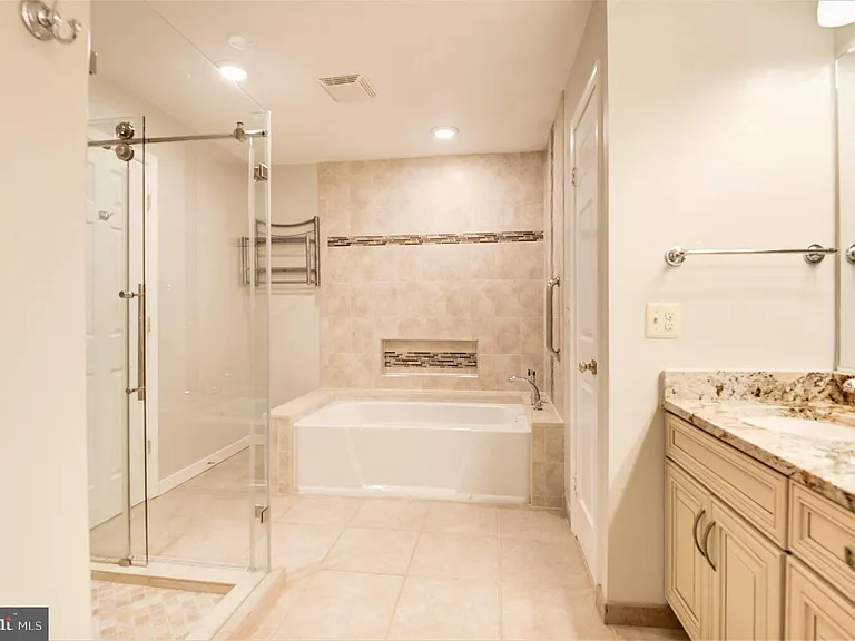 10322 Dunn Meadow Rd — Photo 28
