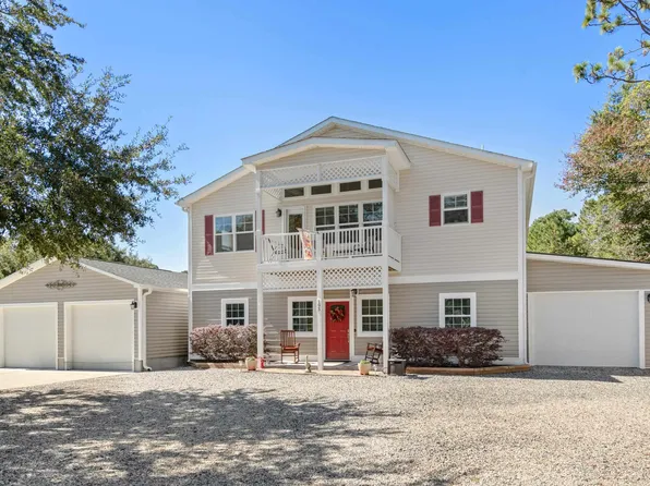 195 Hill Dr., Pawleys Island, SC 29585