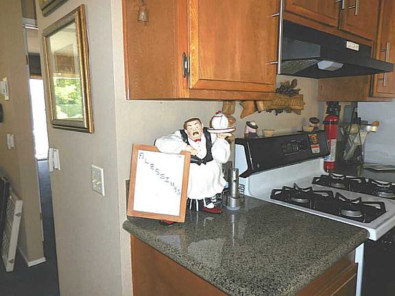 5th image of 109 Rockledge Ln