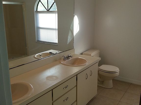 3rd image of 2397 Sheffield Dr