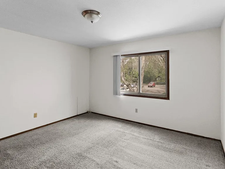 Parkridge Way Apartments — Photo 26