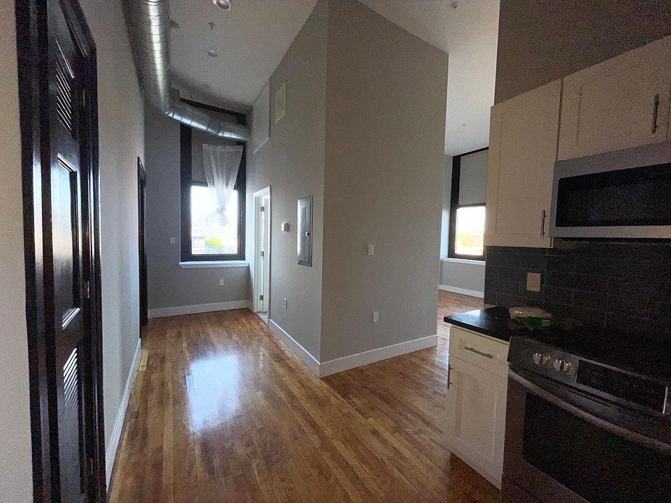 1st image of 1505 S 17th St #216