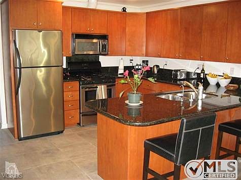 2nd image of 2845 Shoreview Cir