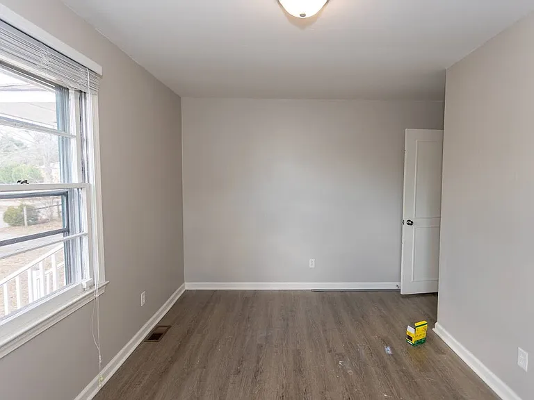 2411 Hunt Club Rd — Photo 21