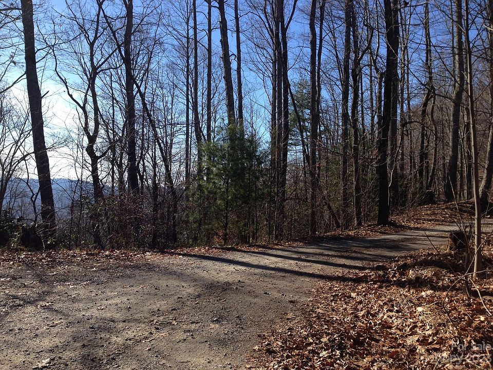 1st image of 4 Apple Blossom Ln