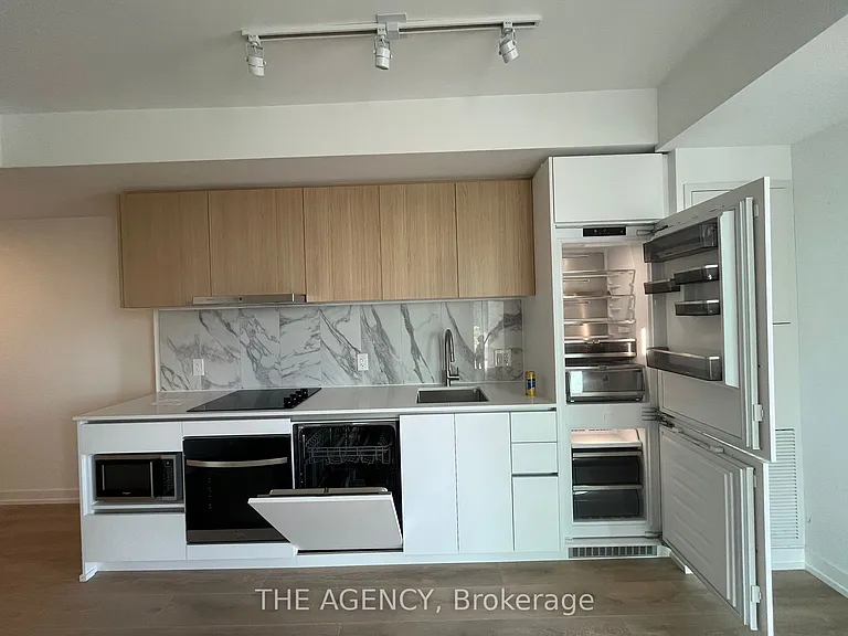 1100 Sheppard Ave W #215 — Photo 2