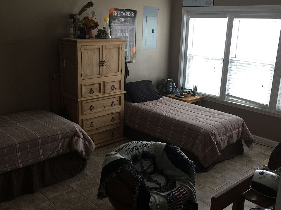 Bonus room or bed room