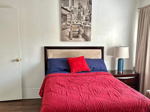 3rd image of 2727 N Oak Park Ave #1F