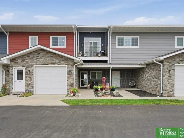 5933 N 158th Ct Unit 303, Omaha, NE 68116