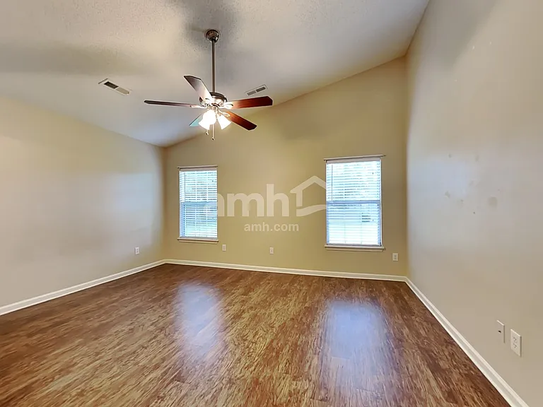 108 Elbow Cir — Photo 7