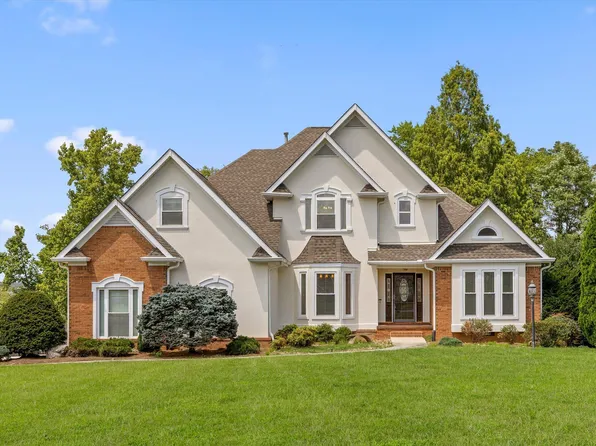 9815 Leslie Sandidge Dr, Ooltewah, TN 37363