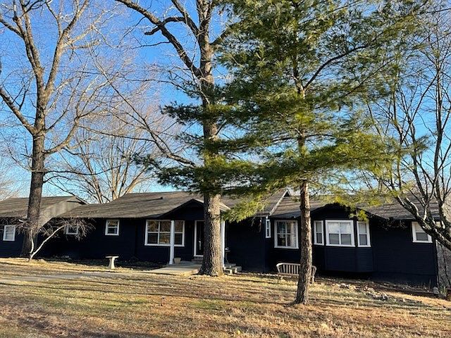 1st image of 106 Woodside Ln