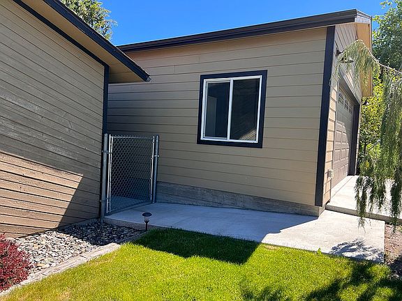 32'x24' Detached SHOP/Garage