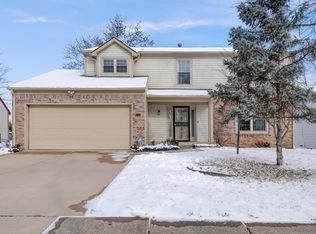 10142 Park Stream Dr, Indianapolis, IN